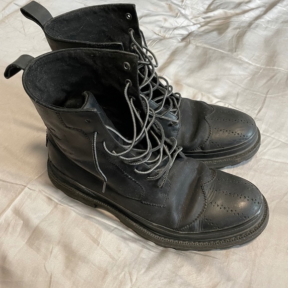 Sorel Wing tip Boots - Picture 1 of 6